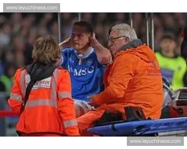 那不勒斯vs罗马焦点战：卫冕冠军伤病危机加剧，孔蒂怒批密集赛程